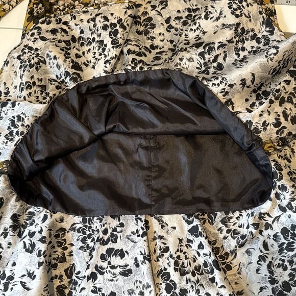 Ann Mashburn Size Small  Yellow Brown Floral Vneck Dress Ruffled Lined - Picture 8 of 10